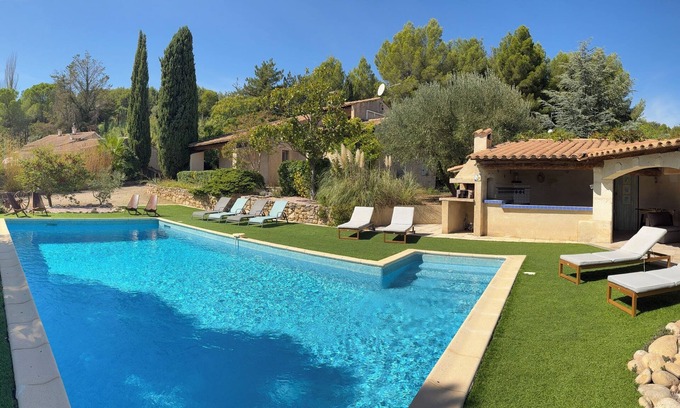 Murviel-les-Beziers Villa | Villa espaciosa bien equipada con piscina privada entre mar / montaña