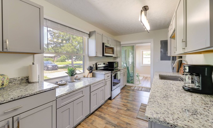 Morehead City Casa | Well-Equipped Morehead City Home ~ 5 Mi to Beach!