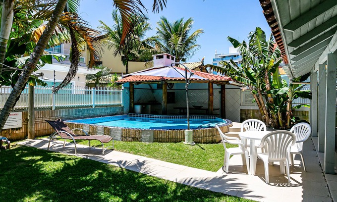 Governador Celso Ramos Casa | Casa bien amueblada, todo nuevo, piscina, barbacoa.