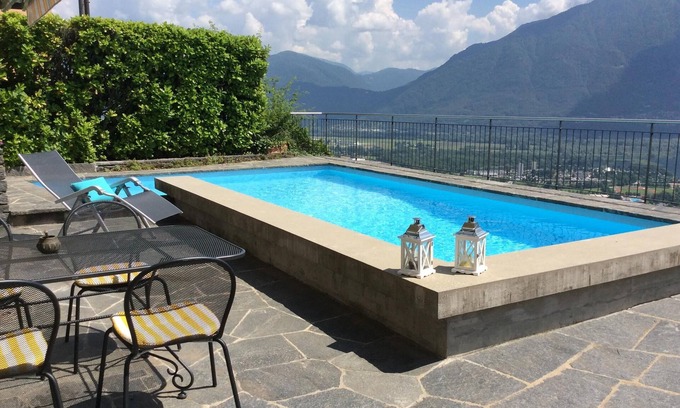 Tenero-Contra Casa | Well kept family-friendly holiday home with beautiful views and private pool