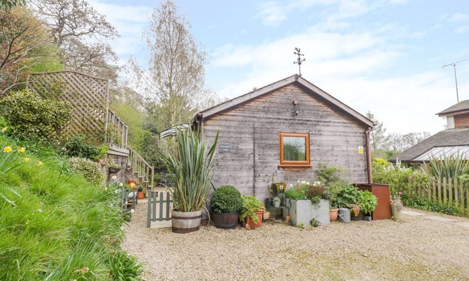 Charlton Kings Cabaña | Wellinghill Lodge, CHELTENHAM