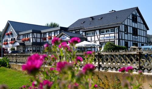 Rengershausen Hotel | Wellness-Gasthof-Cafe Nuhnetal