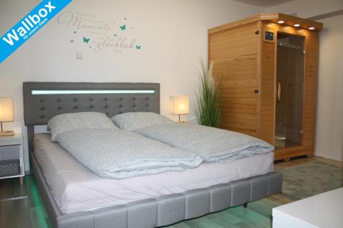 Oberhausen Apartamento | Wellnessapartment Nr2 mit Infrarot Sauna - Wallbox - Netflix - WLAN