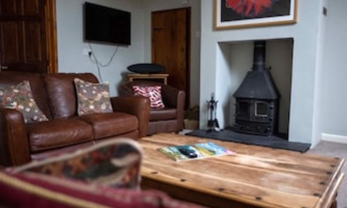 Llanfyrnach Casa | Wellstone Cottages - Honey Coach House
