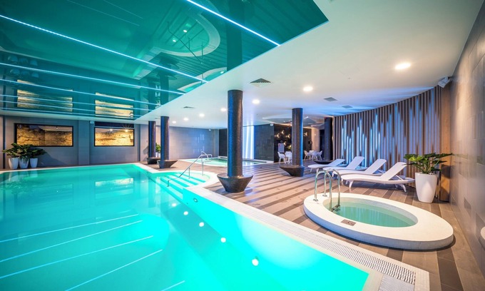 Old Town Hotel | Wellton Riverside SPA Hotel