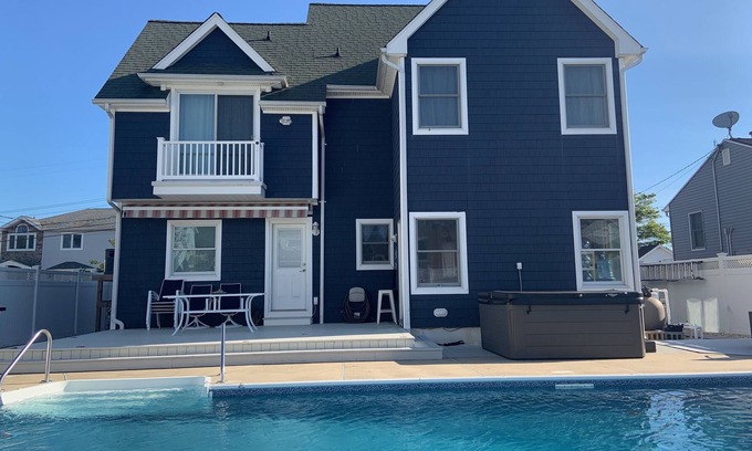 Point Pleasant - Toms River Casa | Welocme to this Vacation Oaisis, with a Pool and Hot Tub