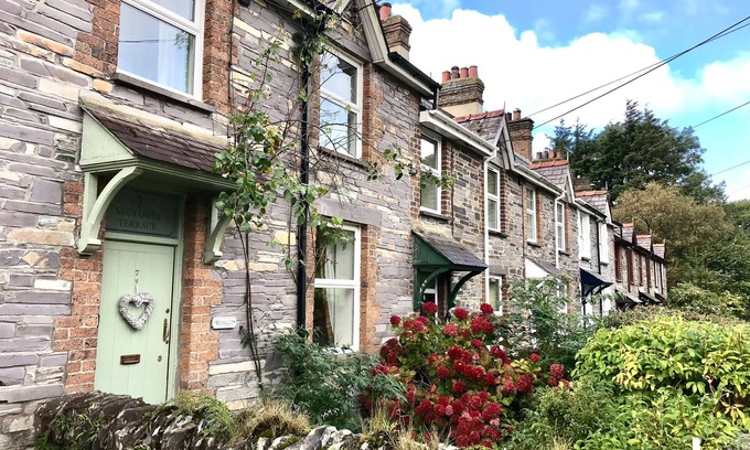 Caernarfon Cabaña | WENALLT, pet friendly, country holiday cottage in Penygroes