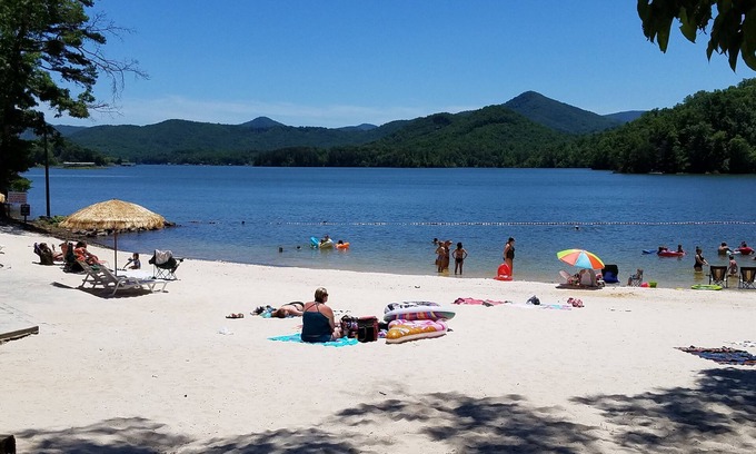 Hayesville Cabaña | Septiembre $ 89 - Lake Chatuge Country Cottages- Grandview Getaway WiFi GRATIS