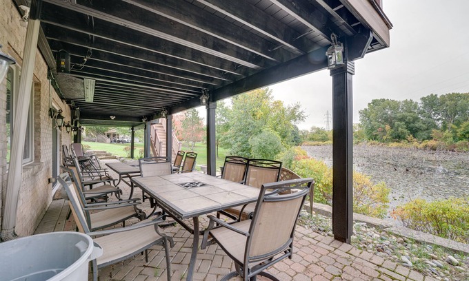 Orchard Lake Village Apartamento | West Bloomfield Retreat: Stay in Nature Preserve!