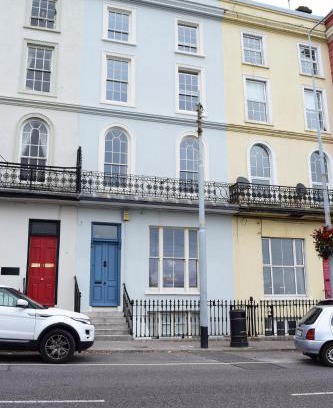 Cobh Casa | West Beach House -Sea Views