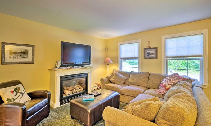 West Dover Casa | West Dover Home with Deck, Grill and EV Outlet
