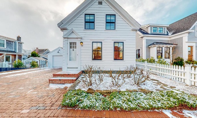 Provincetown Casa | West End Cottage