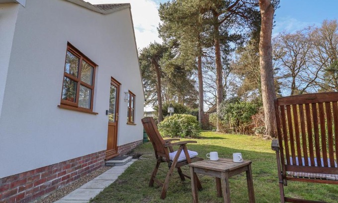Martlesham Casa | West End