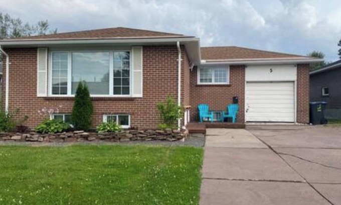 Algoma District Casa | West End Lodging
