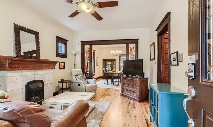 West Highland Casa | West Highland Bungalow / 2BR w/ Private Backyard