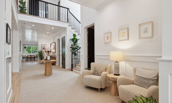 West Hollywood Casa | West Hollywood Executive Rental with Pool, Spa & Gym