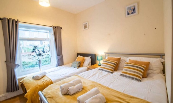 Clowne Casa | West Lea House- Chesterfield