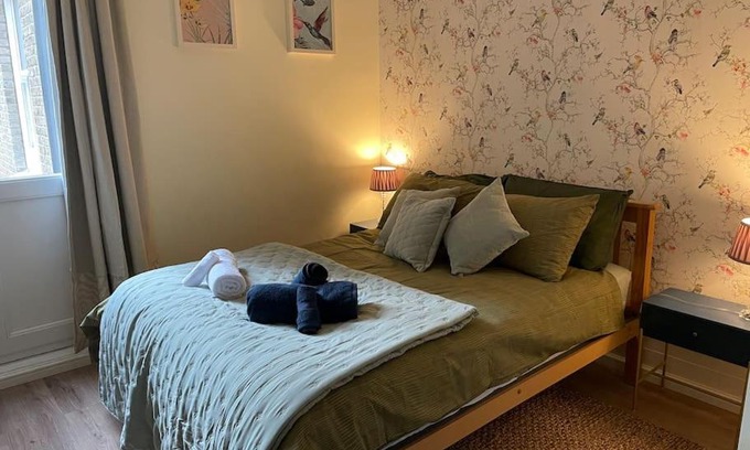 Shepherd's Bush Apartamento | West London stunning garden flat - period features