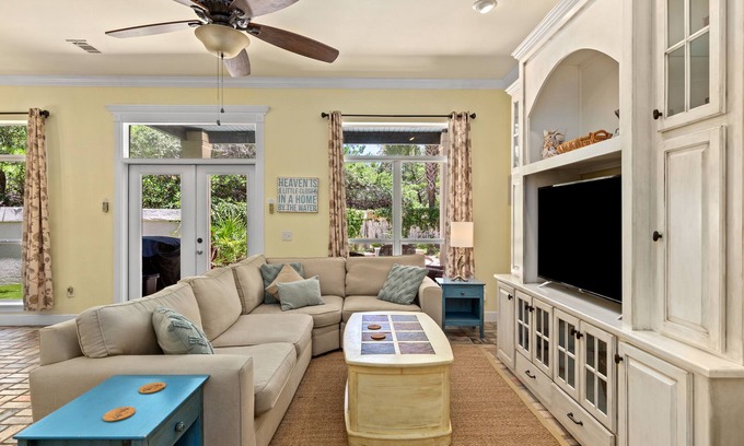 Summer Breeze Casa | West PCB Upscale Home w/ Splash Pool SUPER Close to Beach & Golf Cart