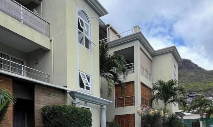 La Mivoie Apartamento | West Riviera - Centrally Located Apartment close to the beach with breakfast.