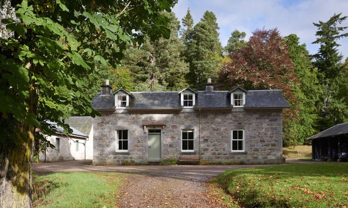 Nairn Casa | West Stables Cottage - Glenferness Estate