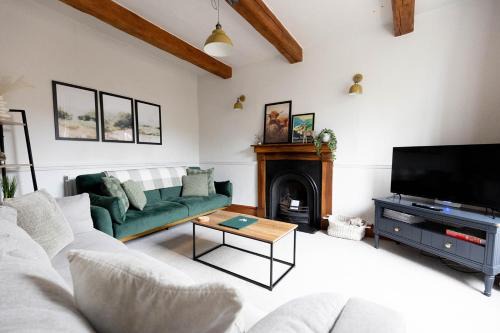 Matlock Casa | WEST VIEW COTTAGE - Charming Wensley Cottage in the Heart of Peaks