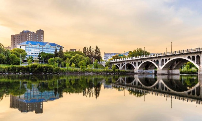 Saskatoon Downtown Hotel | West Wing at Park Town