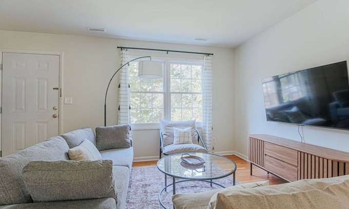Jefferson Park Avenue Casa | Westerly Haven A-Casa-Baño Privado