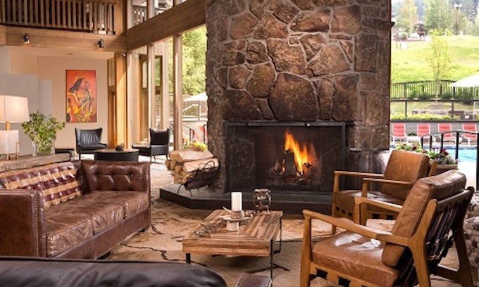 Jackson Apartamento | Western Guest Room + Balcony | Hot Tub Access