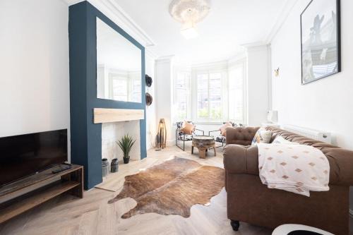 Warrington Casa | Western House - Central Warrington - Sleeps 5