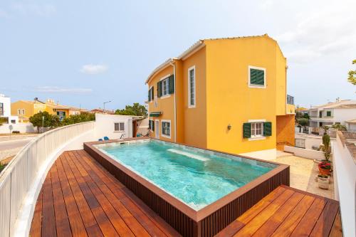 Porto de Mos Casa | Western Mos Guesthouse