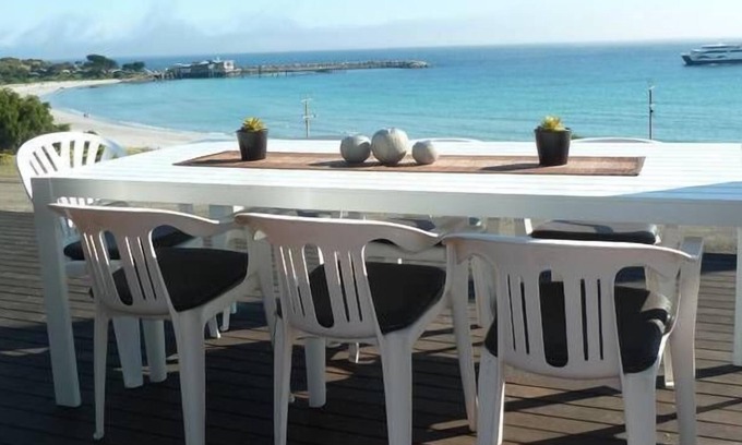 Penneshaw Casa | Casa renovada con vistas a la Bahía de Penneshaw con espectaculares vistas. Wi-Fi gratis