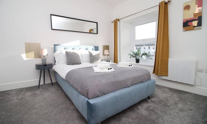 Newport Apartamento | Western Way by Tŷ SA, 1BR Apartment in Newport
