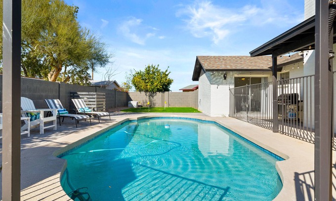 Horizons On Camelback Casa | Westgate Wonder! With Pool, Putting Green, newly remodeled!