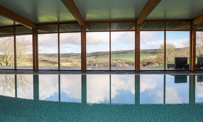 Saint Breward Cabaña | WESTHAYES, admiten animales, piscina en Camelford, Ref 959871