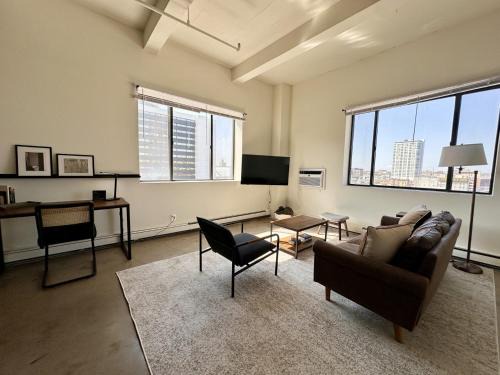 Westown Apartamento | Westown Studio Apt Near Fiserv, Baird, and Theater District