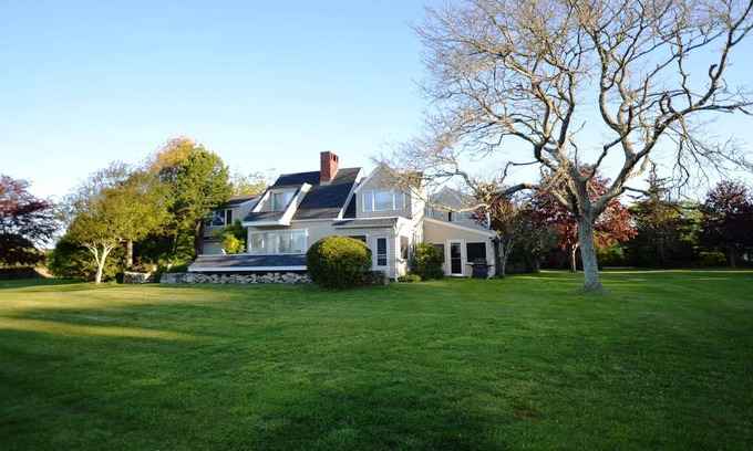 Adamsville Casa | Westport MA. Casa de campo contemporánea de 4 dormitorios