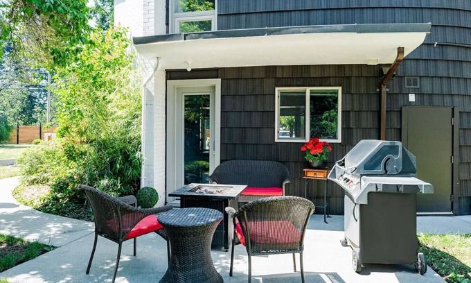 Victoria Apartamento | Westshore Pet Friendly Suite