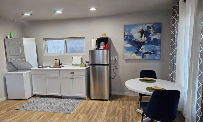 Colorado Springs Cabaña | Westside retreat conveniently located