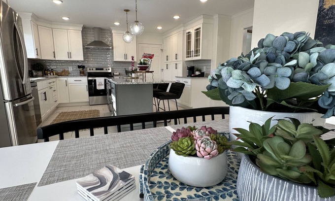 Richmond Casa | Westwood Luxury Ranch Home includes washer/dryer