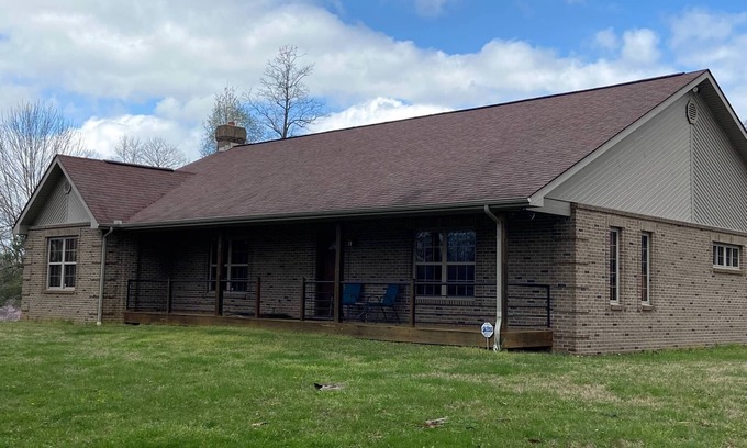 Sloans Valley Casa | Wet Feet Retreat is a family friendly home near Burnside Island State Park.