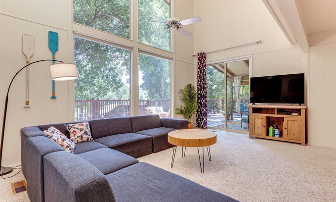 Kelseyville Casa | WFH-Friendly Retreat < 1 Mi to Clear Lake!