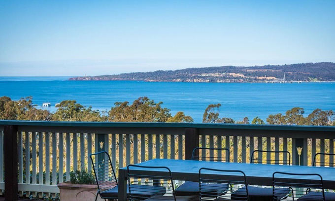 Eden Cabina | Whale Cove Circuit 4 bedroom home
