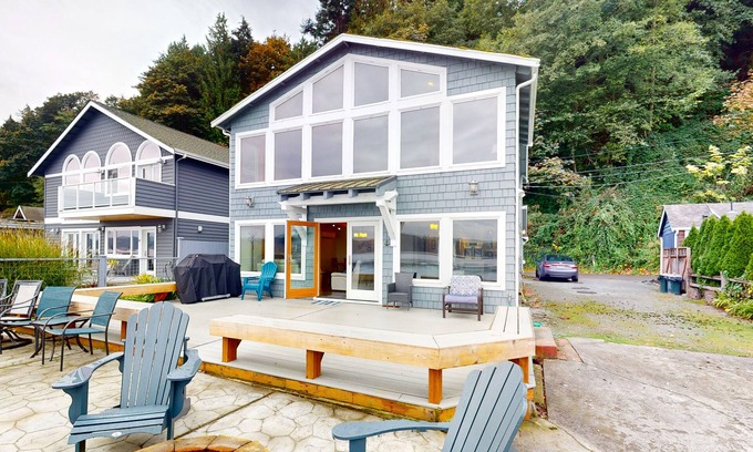 Camano Island Casa | Whalehouse Waterfront Haven w/ Boat Launch, Fireplaces & Large Deck