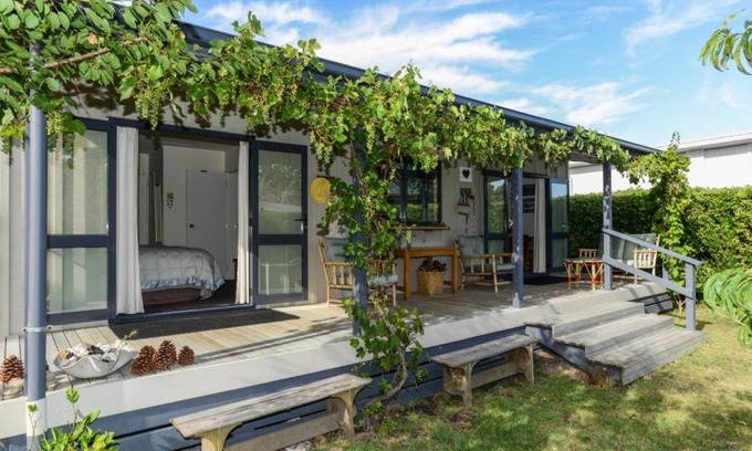 Waimarama Casa | Whamoori - Waimarama Beach Bach