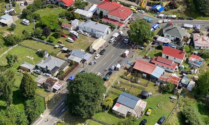 Whangamomona Casa | Whanga Bakery . SH43 on the Forgotten World Highway
