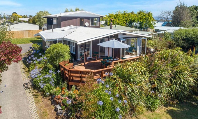 Wharewaka Cabaña | Wharewaka Hideaway - Wharewaka Holiday Home