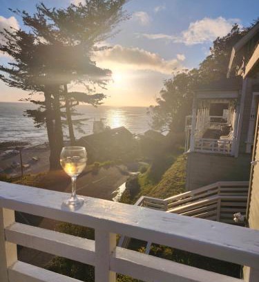 Point Arena Cama Y Desayuno | Wharf Master's Inn