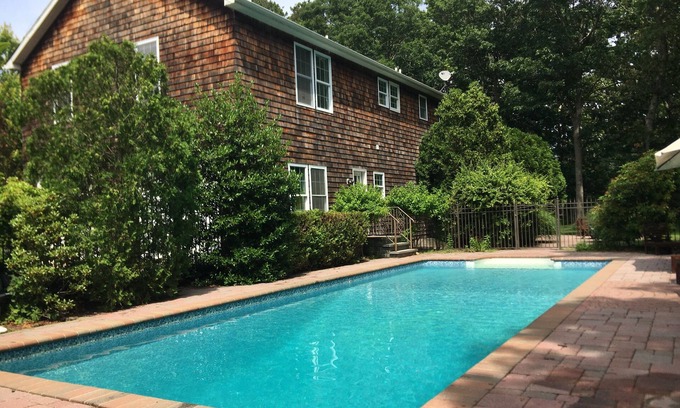Westhampton Beach Casa | CASA NUEVA. Lujo 6 Bd, 5 bth, Piscina Climatizada, Juegos, Bicicletas, Privado Cul-de-Sac