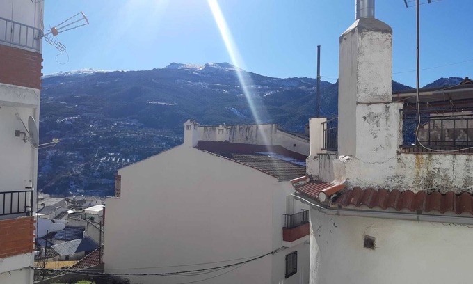 Guejar Sierra Apartamento | Wheat Apartment with view